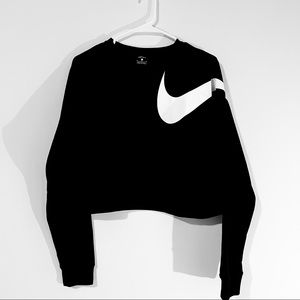 Nike cropped Crewneck sweatshirt with large swoosh